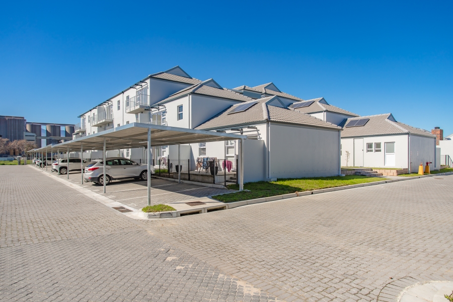 To Let 2 Bedroom Property for Rent in Honeydew Country Estate Western Cape